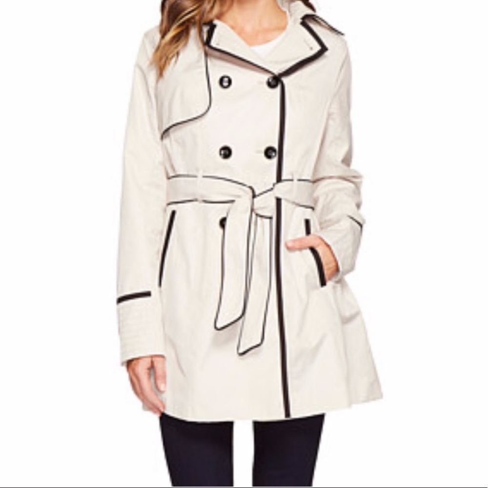 NWOT Never Worn Betsey Johnson Trench Coat Sz M